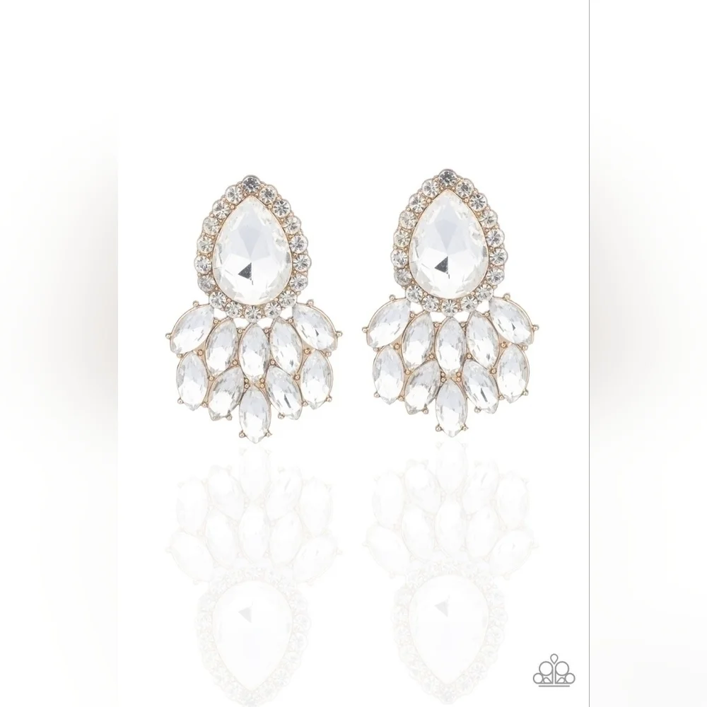 A Breath of Fresh Heir Earrings - Picture 2 of 2